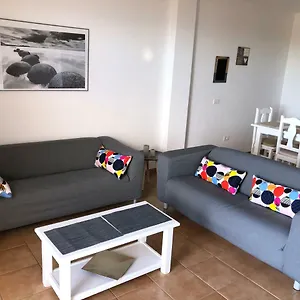 apartamentos-ajabo.adeje-hotels.com/