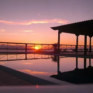 cercado-del-medio.adeje-hotels.com/
